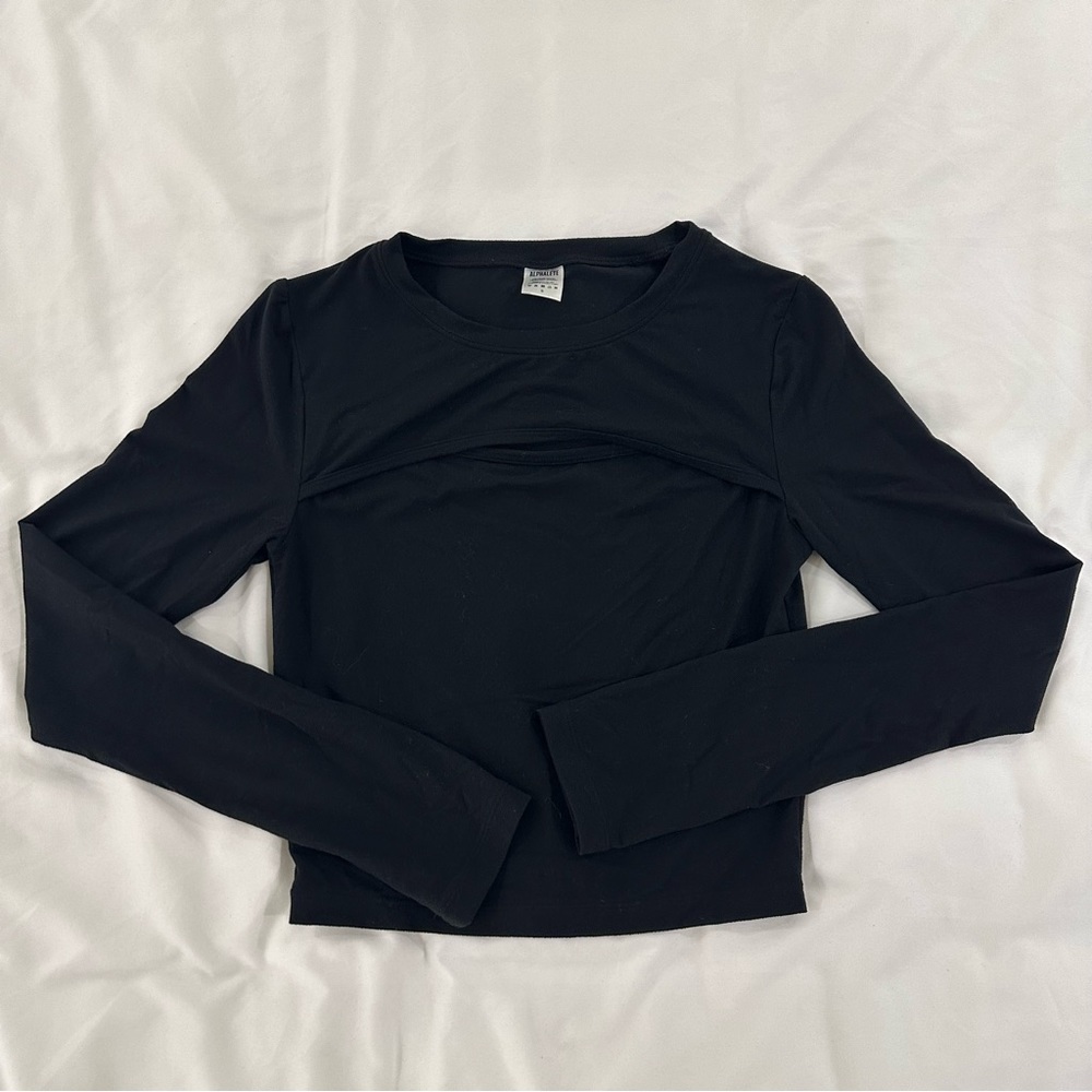 ALPHALETE Ultrasoft Keyhole Top
